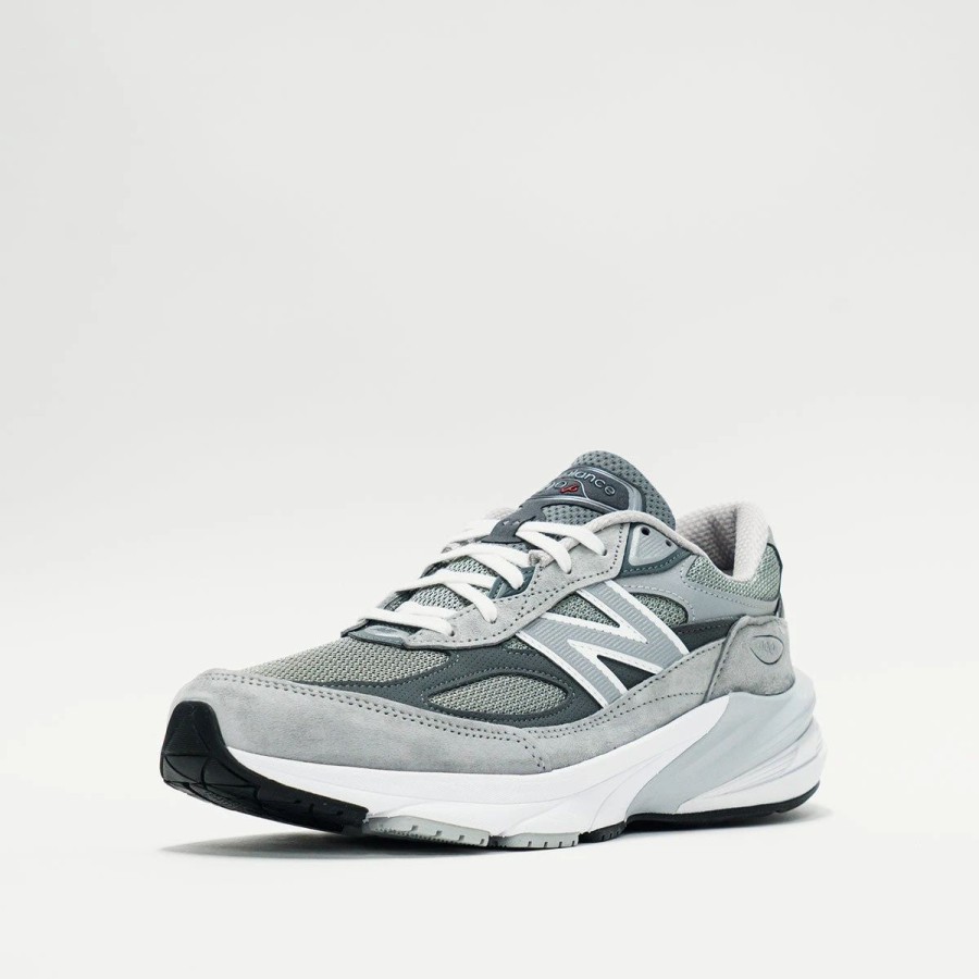 Sneakers | * New Balance 990V6 Grey